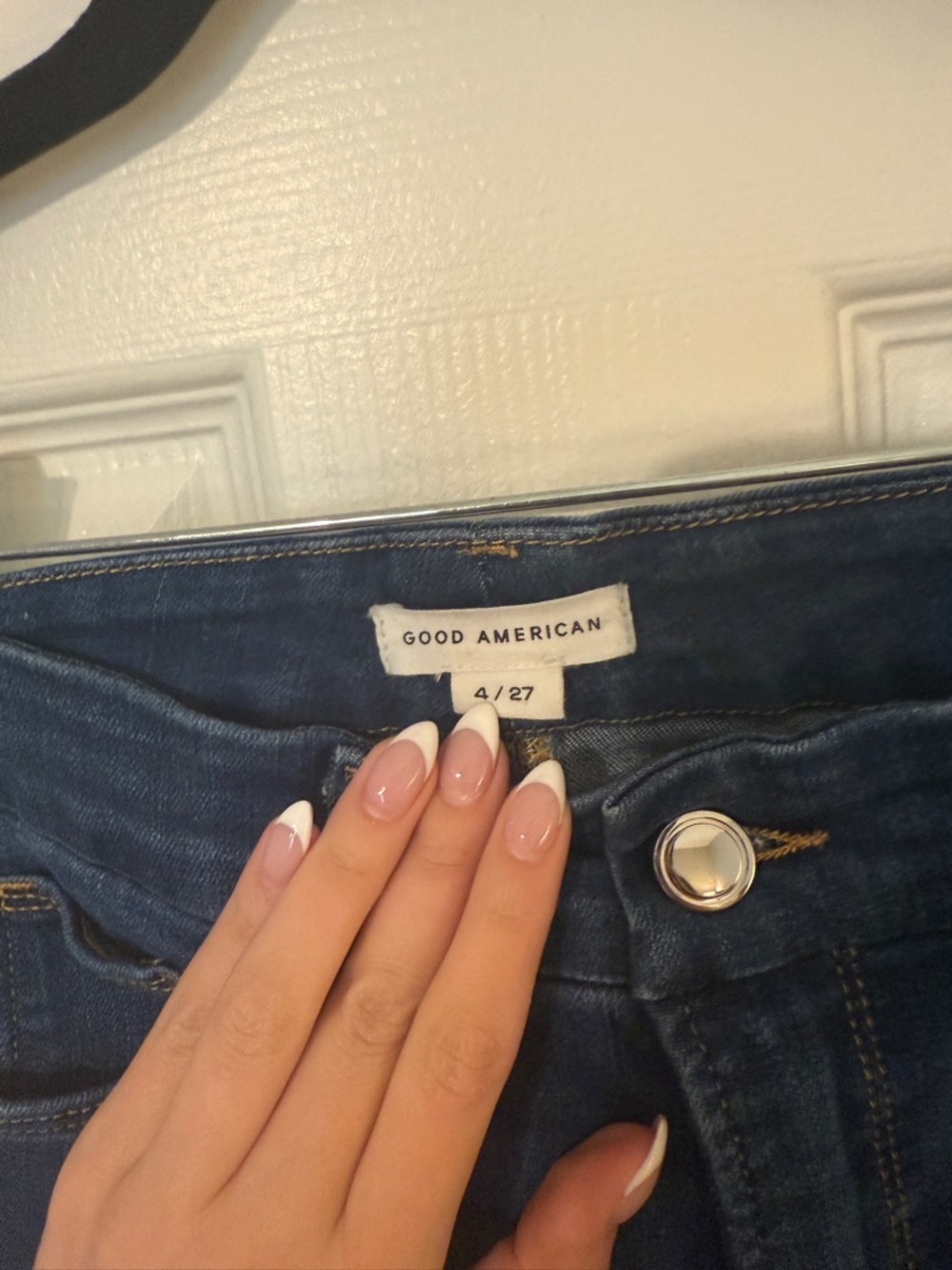 Good American Soft Tech Good Legs Straight Jeans - Picture 7 of 12